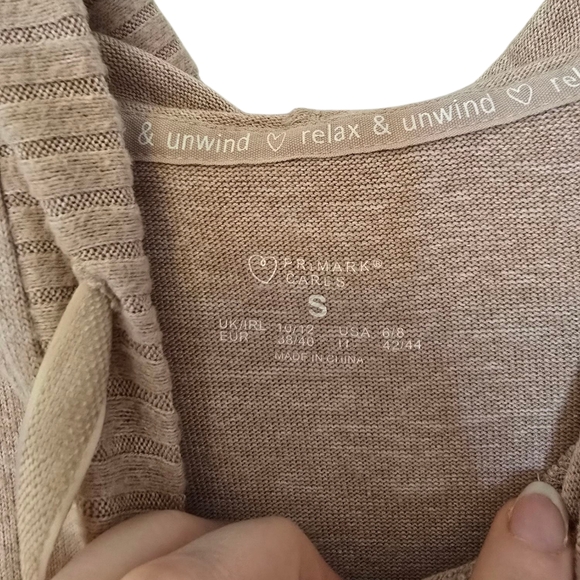 3/$15 Primark Cares Cream Hoodie Size Small - Picture 2 of 6